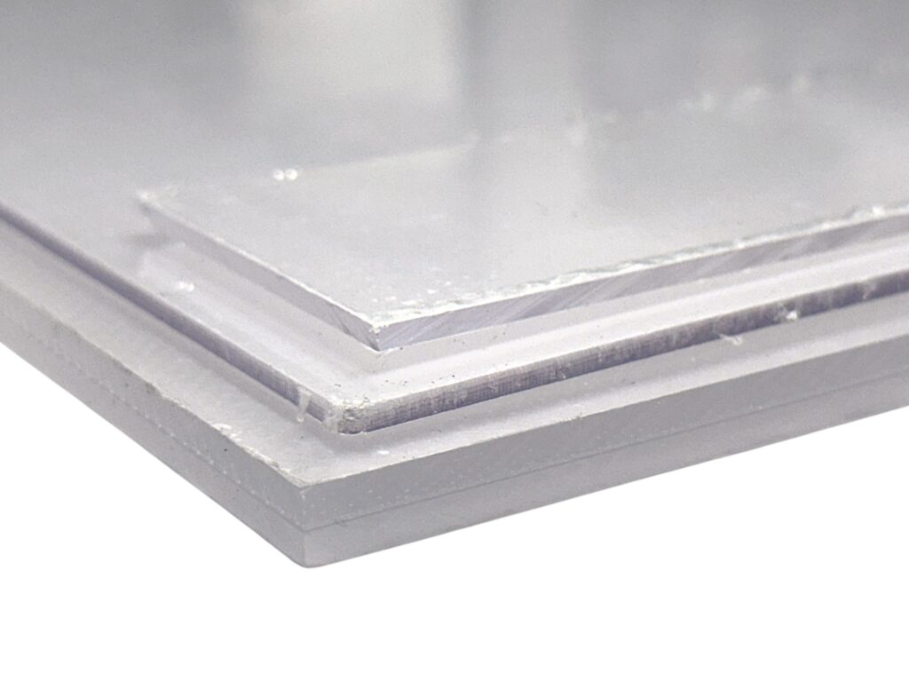 plastic (copy) photoroom (3)